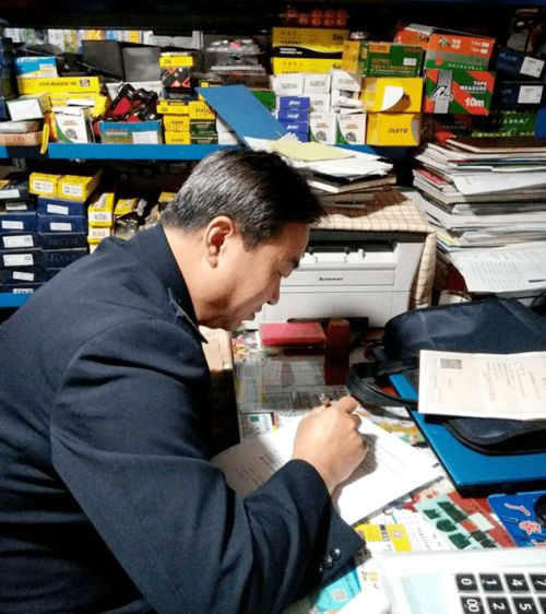 原州區(qū)分局開展安全帽等特種勞動防護(hù)用品專項監(jiān)督檢查，強(qiáng)化網(wǎng)絡(luò)技術(shù)服務(wù)支撐